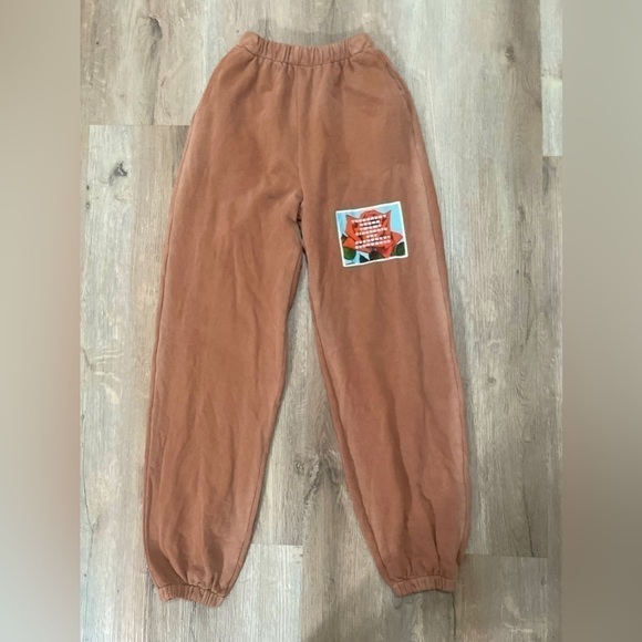 Boys Lie From This Perspective Sweatpants Size Small/ Will Fit Size Medium NWOT - Picture 6 of 9